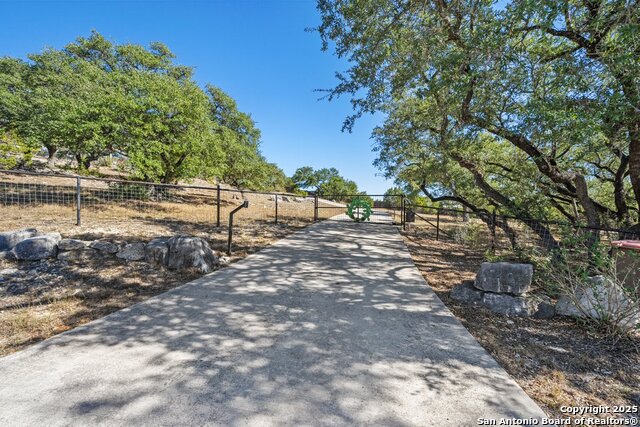 Image 35 of 45 For 205 Cody