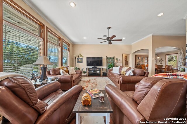 Image 4 of 45 For 205 Cody