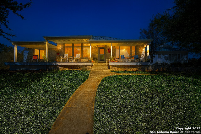 Image 43 of 45 For 205 Cody