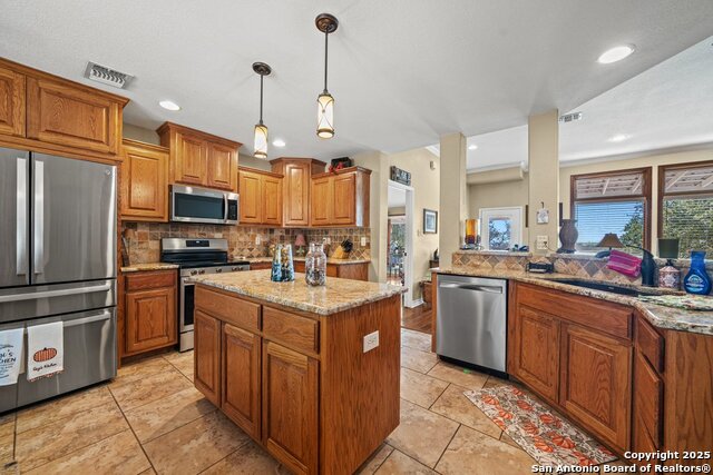 Image 7 of 45 For 205 Cody