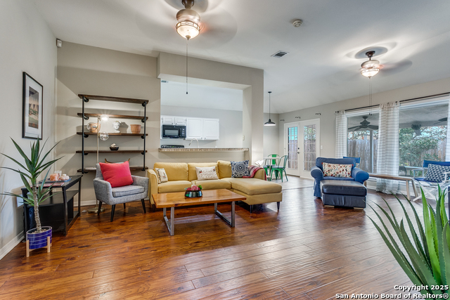 Image 4 of 27 For 3011 Fall Crest Dr.