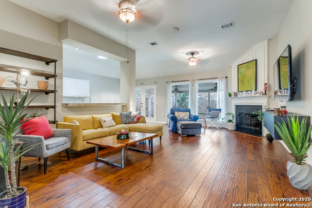 Image 5 of 27 For 3011 Fall Crest Dr.