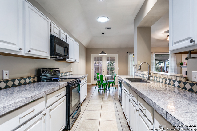 Image 8 of 27 For 3011 Fall Crest Dr.