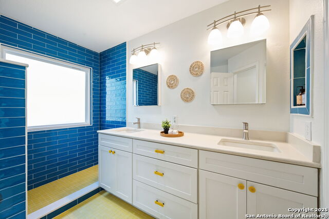 Image 20 of 32 For 2034 Thicket Trail