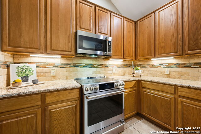 Image 8 of 32 For 2034 Thicket Trail