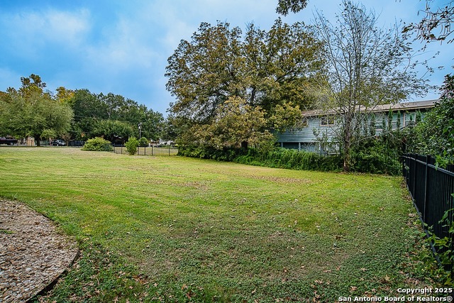 Listing photo id 0 for 0 Royal George