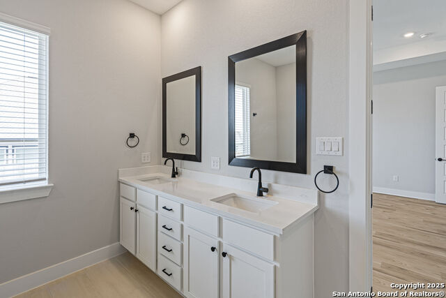 Image 11 of 18 For 305 Lawrence Drive