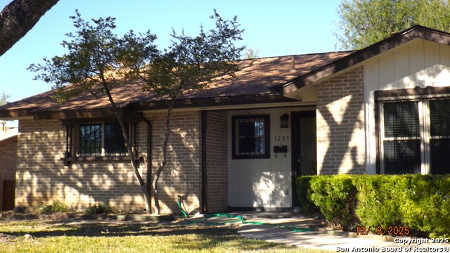 Image 3 of 18 For 1203 Viewridge