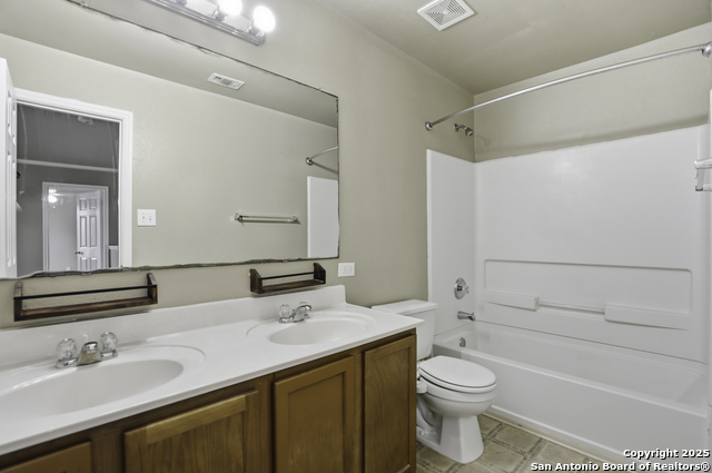 Image 22 of 25 For 115 Venezia