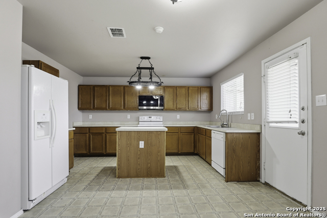 Image 6 of 25 For 115 Venezia