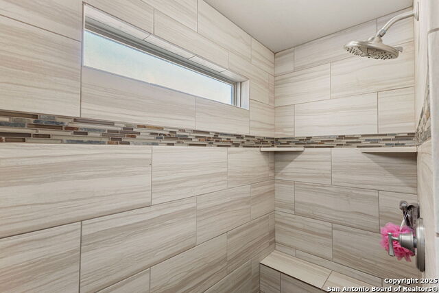 Image 23 of 48 For 381 Schneider