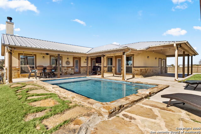 Image 30 of 48 For 381 Schneider