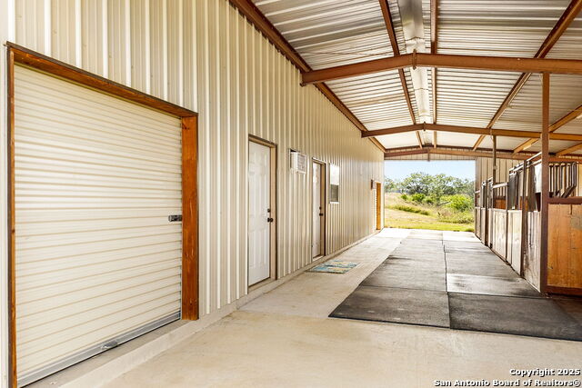 Image 34 of 48 For 381 Schneider