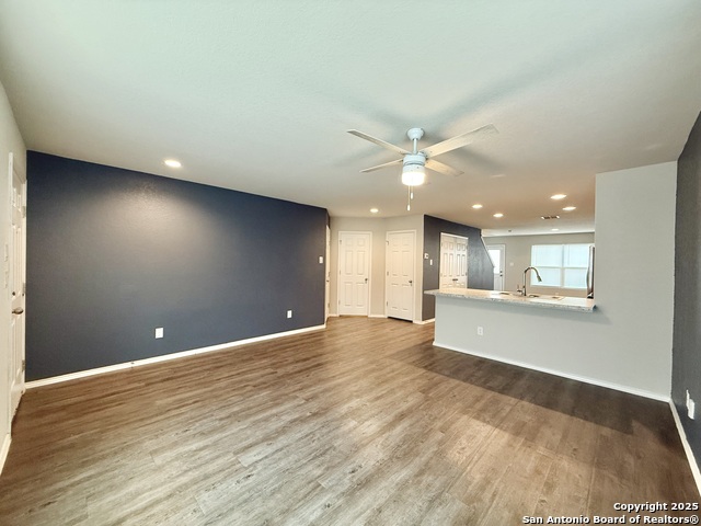 Image 9 of 27 For 8114 Apex Vw