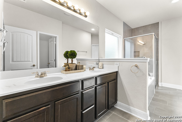 Image 17 of 36 For 5806 Couble Falls