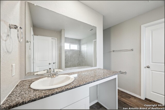 Image 14 of 19 For 15418 Crimson Topaz