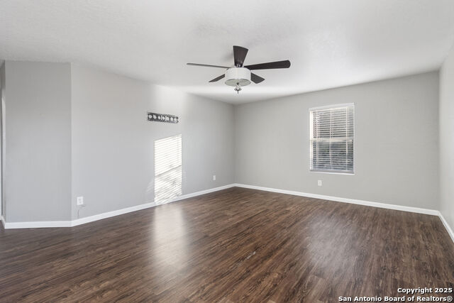 Image 15 of 19 For 203 Shadbush St