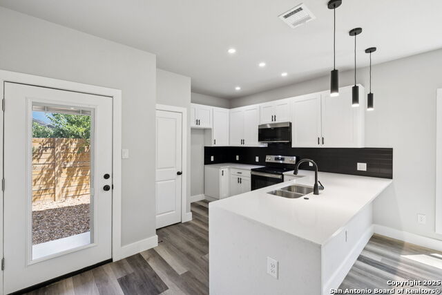 Image 11 of 40 For 803 Indiana