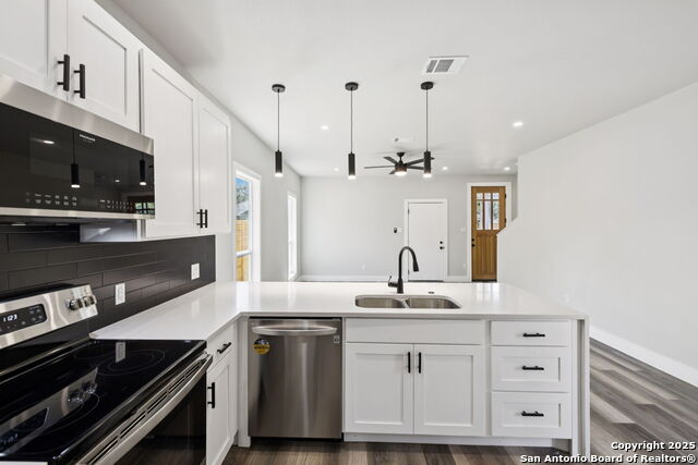 Image 15 of 40 For 803 Indiana