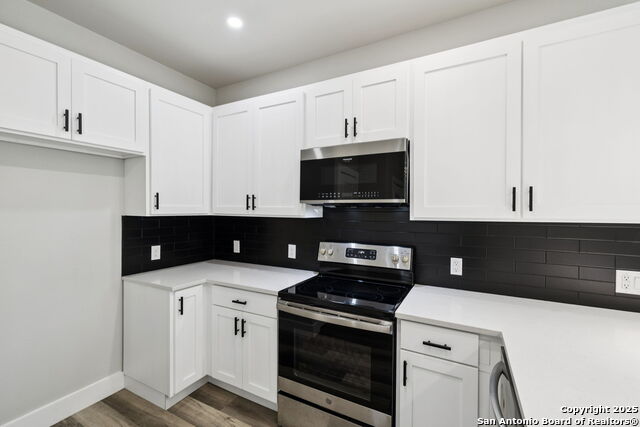 Image 18 of 40 For 803 Indiana