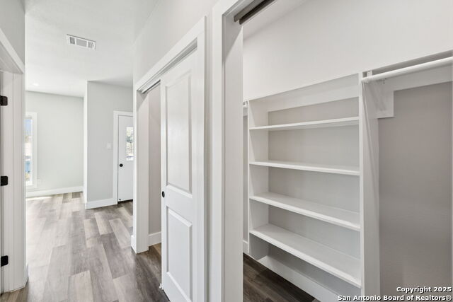 Image 25 of 40 For 803 Indiana