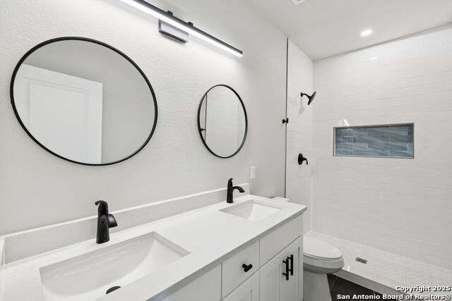 Image 27 of 40 For 803 Indiana