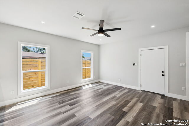 Image 5 of 40 For 803 Indiana