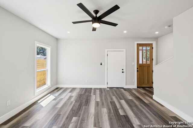 Image 6 of 40 For 803 Indiana