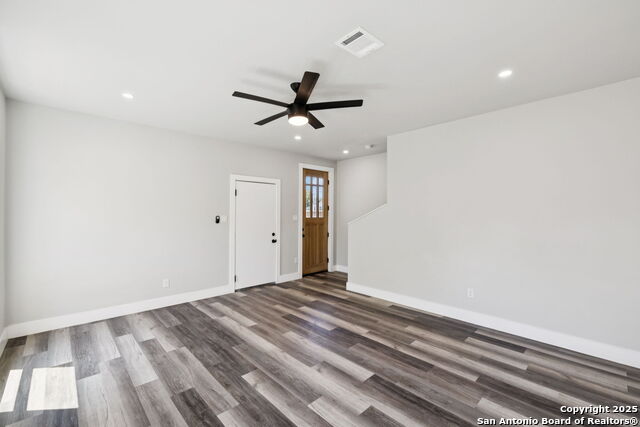 Image 7 of 40 For 803 Indiana