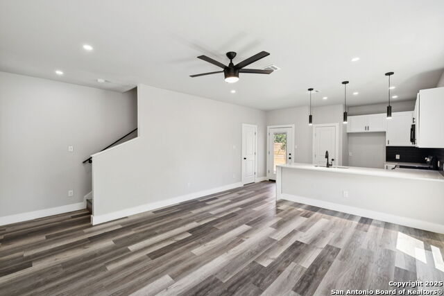 Image 9 of 40 For 803 Indiana