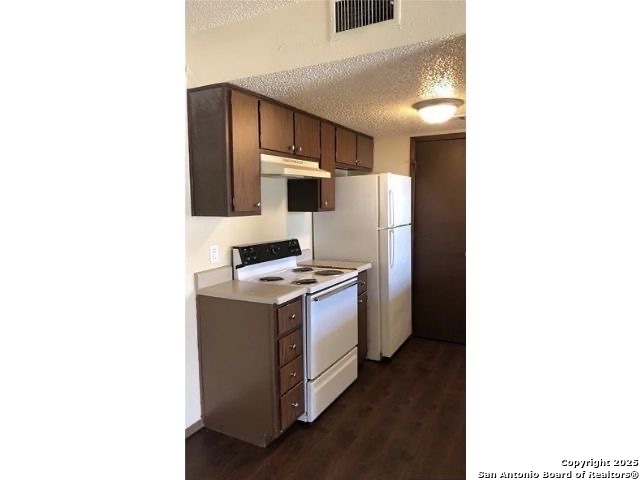 Image 10 of 11 For 4504 Hunt Cir