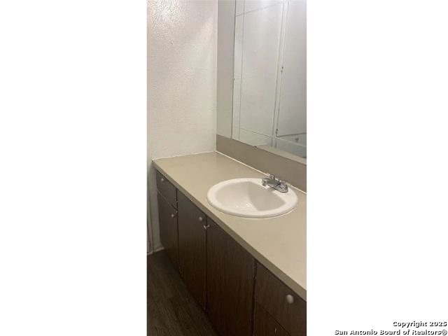 Image 4 of 11 For 4504 Hunt Cir