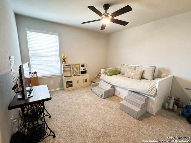 Listing photo id 15 for 5677 Cross Over