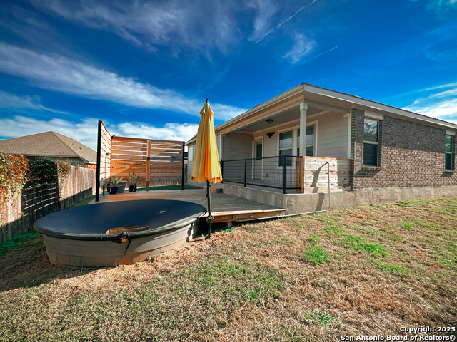 Listing photo id 21 for 5677 Cross Over