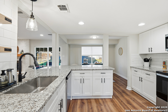 Image 11 of 36 For 13814 Crested Rise