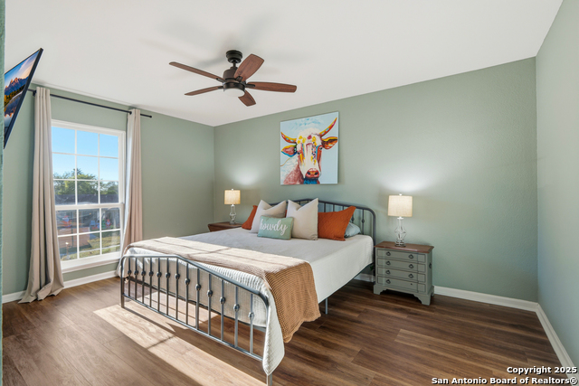 Image 22 of 36 For 13814 Crested Rise