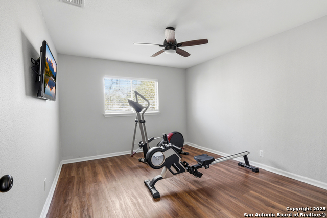 Image 23 of 36 For 13814 Crested Rise