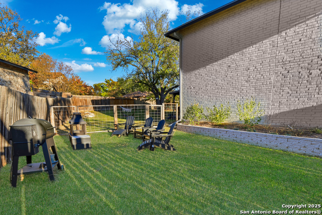 Image 29 of 36 For 13814 Crested Rise