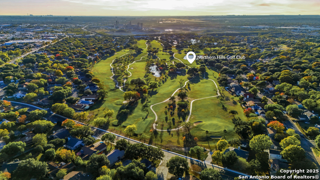 Image 33 of 36 For 13814 Crested Rise