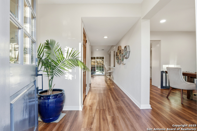 Image 5 of 36 For 13814 Crested Rise