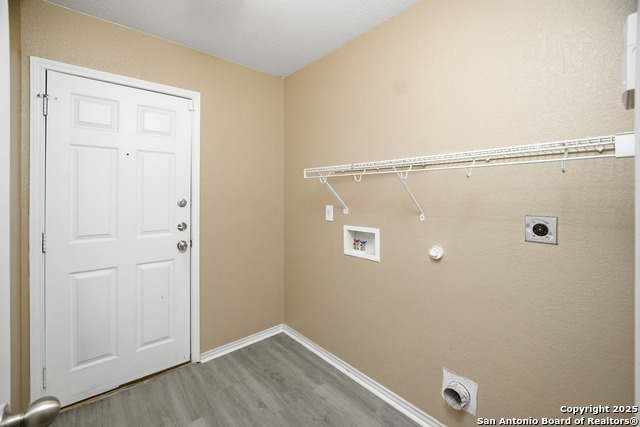 Image 15 of 21 For 5843 Providence Oak