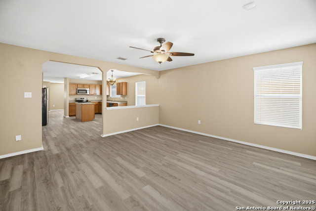 Image 9 of 21 For 5843 Providence Oak