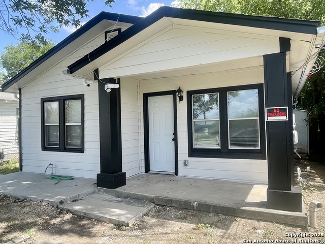 Image 3 of 10 For 3022 El Paso