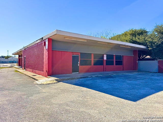 Details for 2507 General Mcmullen Dr S, San Antonio, TX 78226