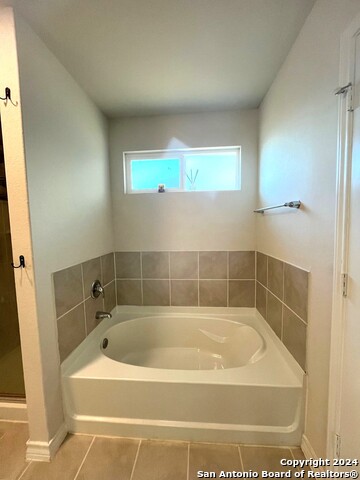 Listing photo id 7 for 13210 Desana Spgs