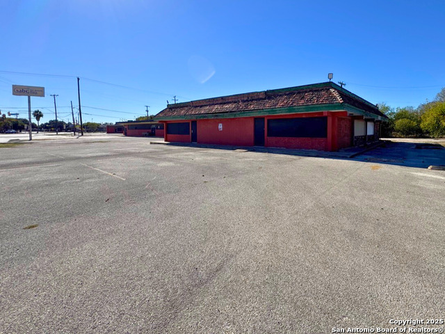 Image 4 of 7 For 2415 Jamar St