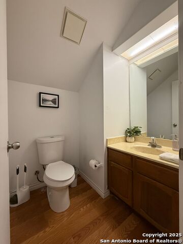 Image 20 of 27 For 4702 Sunny Grove