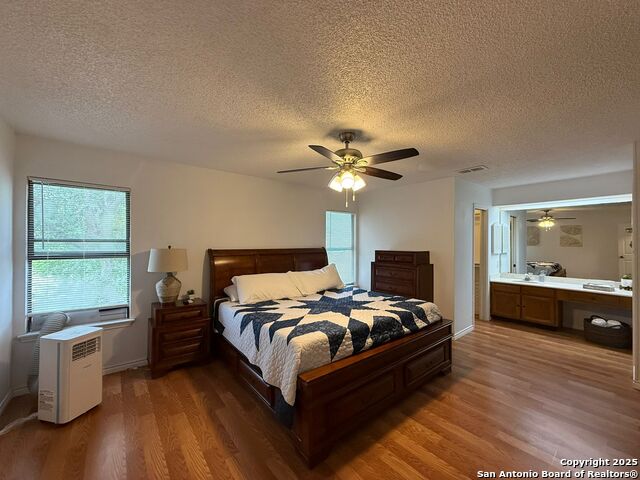 Image 24 of 27 For 4702 Sunny Grove