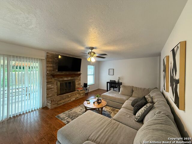 Image 3 of 27 For 4702 Sunny Grove