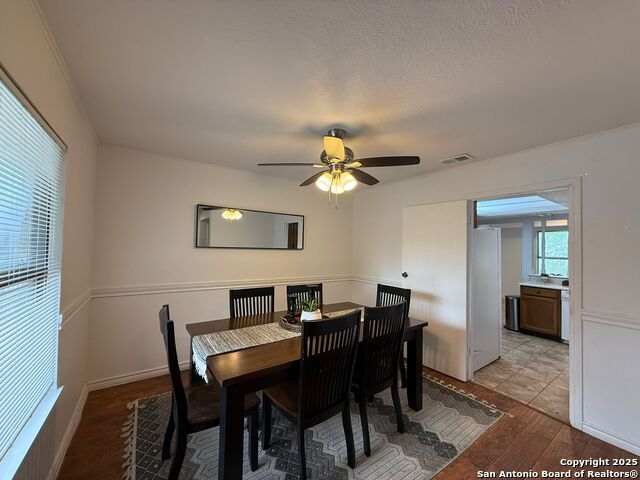 Image 7 of 27 For 4702 Sunny Grove